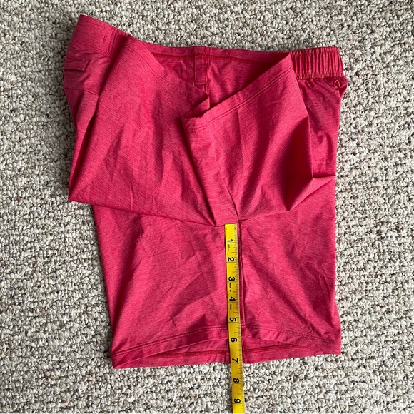 Rhone Red Men’s Shorts Size Medium - Picture 9 of 9